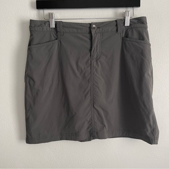 Eddie Bauer Travex Adventure/Hiking active Skort gray size 4 - Picture 1 of 8